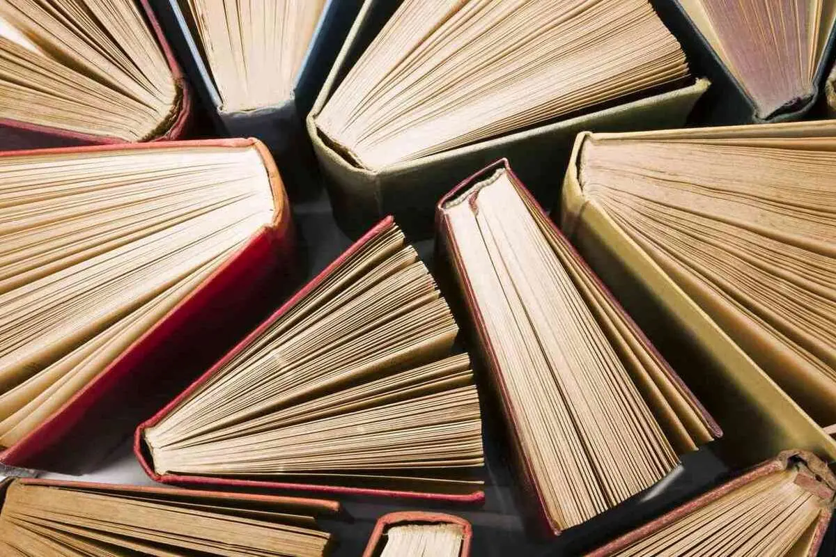 افکار خود را با کتاب‌خواندن‌مدیریت کنید