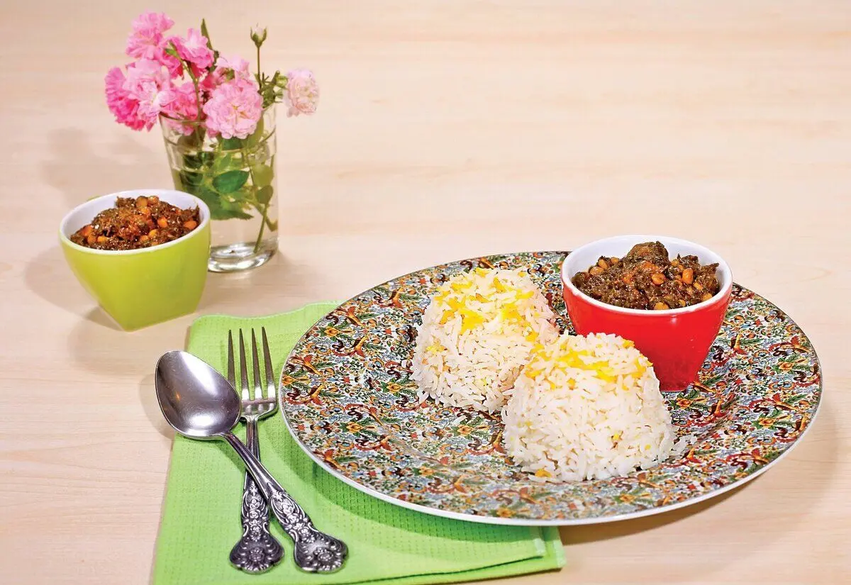 یک غذا من‌درآوردی از ترکیب دو خورش سنتی!