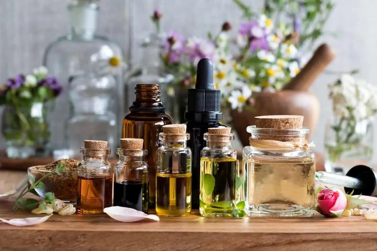 این ۸ روغن گیاهی ریزش موهایتان را متوقف می‌کنند