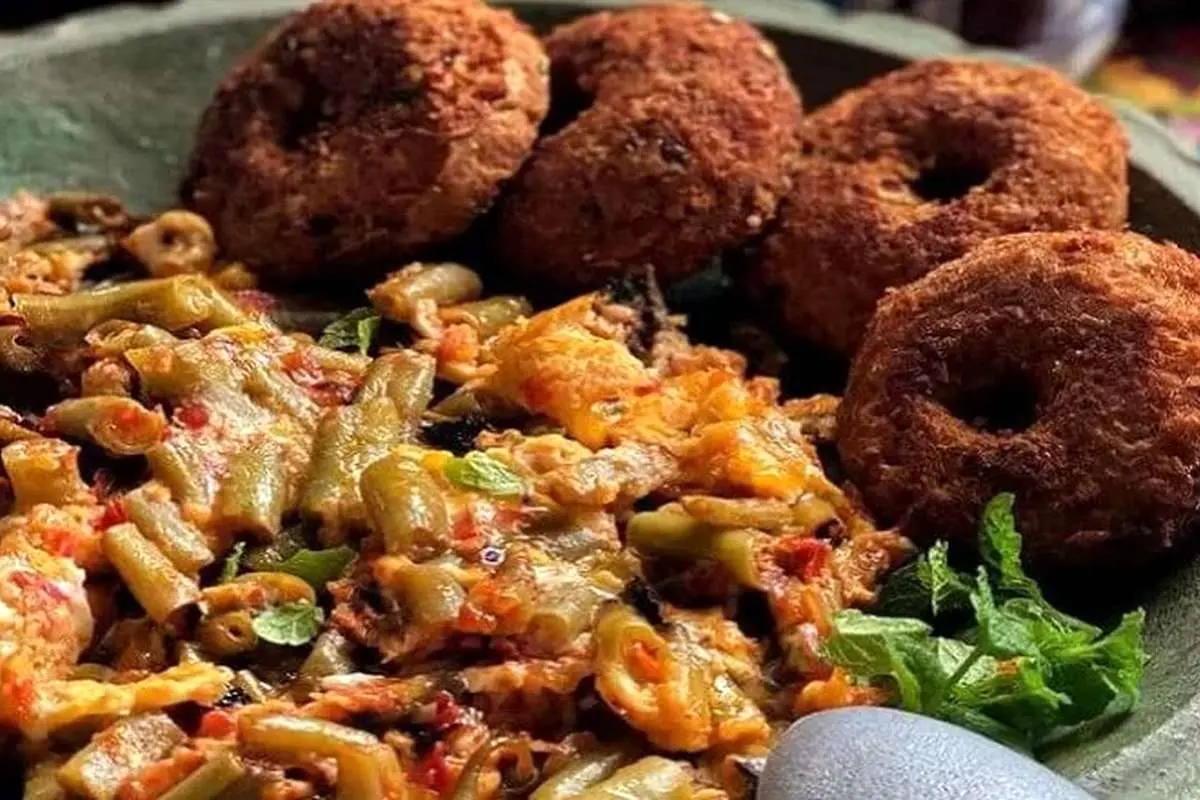 “املت لوبیا یا گل در چمن”، غذایی ساده و لذیذ گیلانی