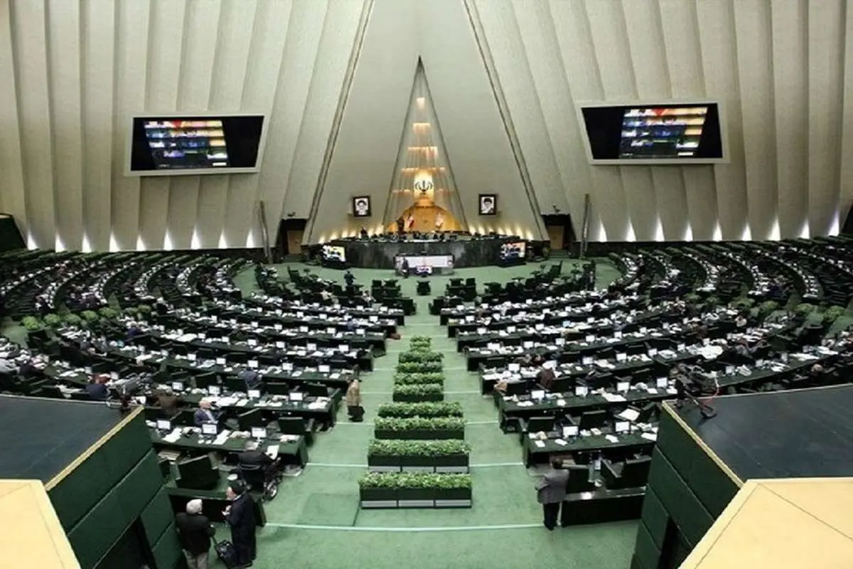 پیش ثبت نام بیش از ۲۲۰ نماینده فعلی مجلس برای انتخابات اسفند/ قالیباف هم ثبت نام کرد