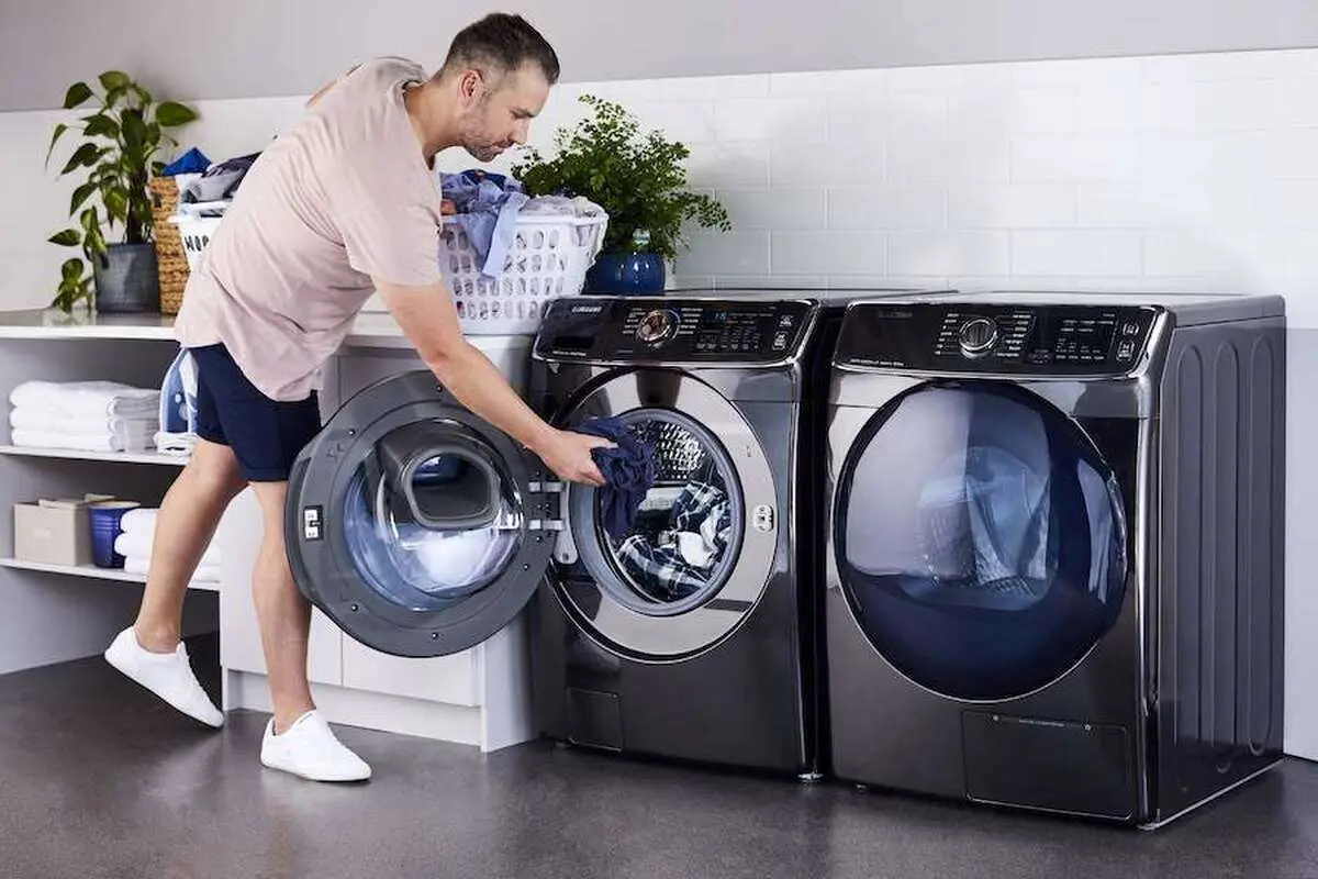چرا زوجهای فرانسوی دیر لباسشویی میخرند؟