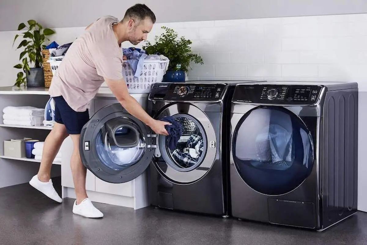 چرا زوج‌های فرانسوی دیر لباسشویی می‌خرند؟