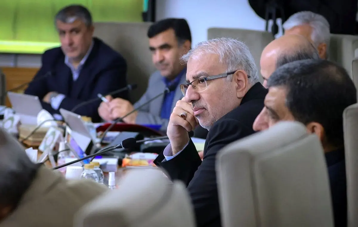 وزیر نفت: خیال‌تان راحت؛ افزایش قیمت بنزین نداریم