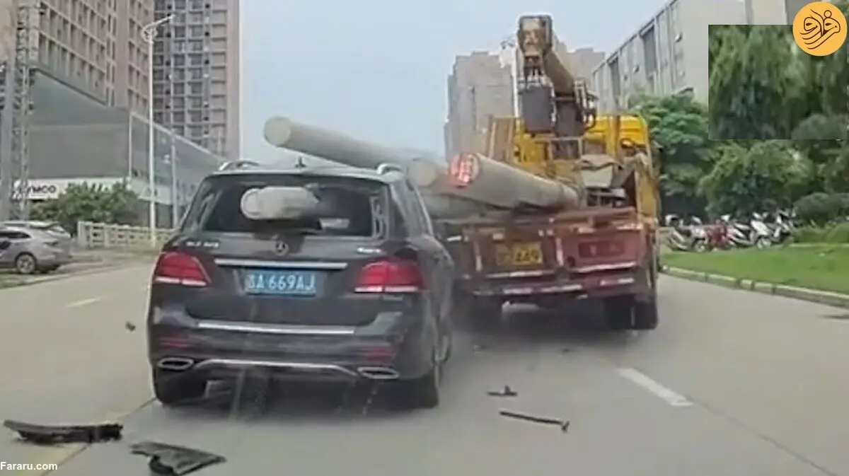 (ویدئو)  فرار شاسی‌بلند لوکس مرسدس بنز از یک فاجعه