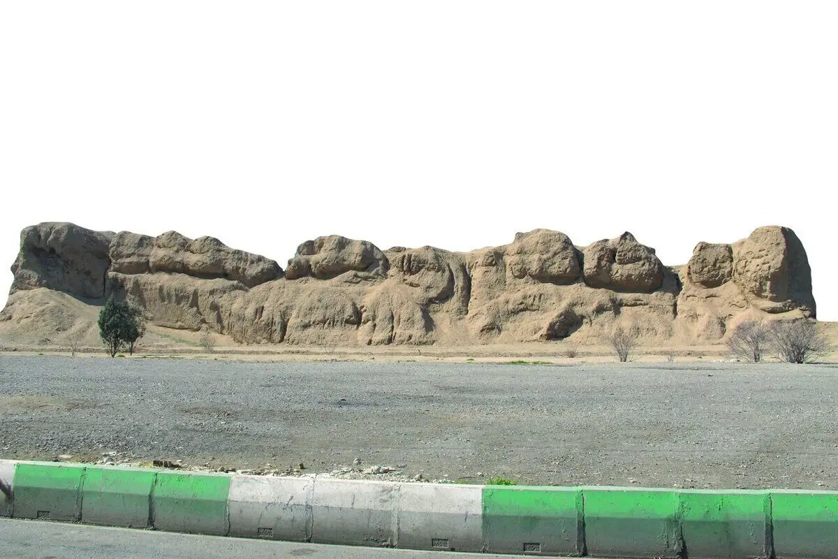 من علایین، ۲۸۰۰ سال دارم/ روزگاری اینجا سکونتگاه زرتشتیان بود