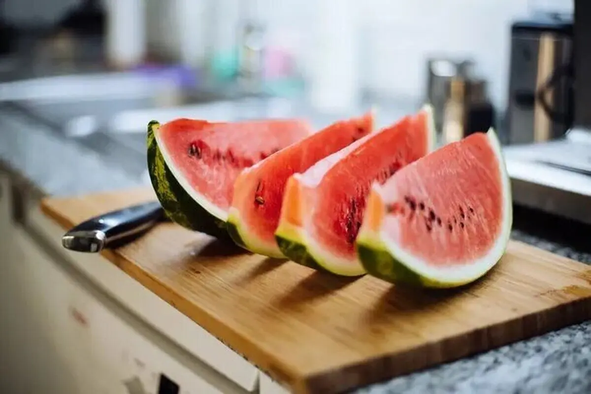 این نشانه‌ها در هندوانه را برای جلوگیری از مسمومیت جدی بگیرید