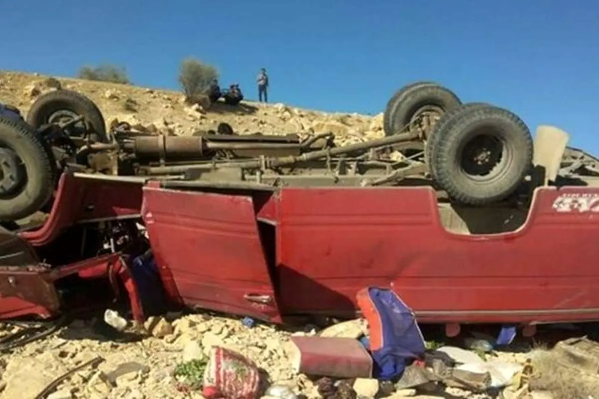 ۶ کشته درپی سقوط مینی‌بوس به دره در ورزقان
