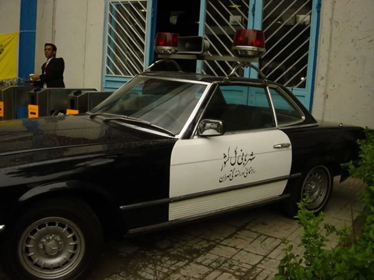 (عکس) شهربانی مدیران قهوه‌خانه «هفت‌کچلان» را بازداشت کرد