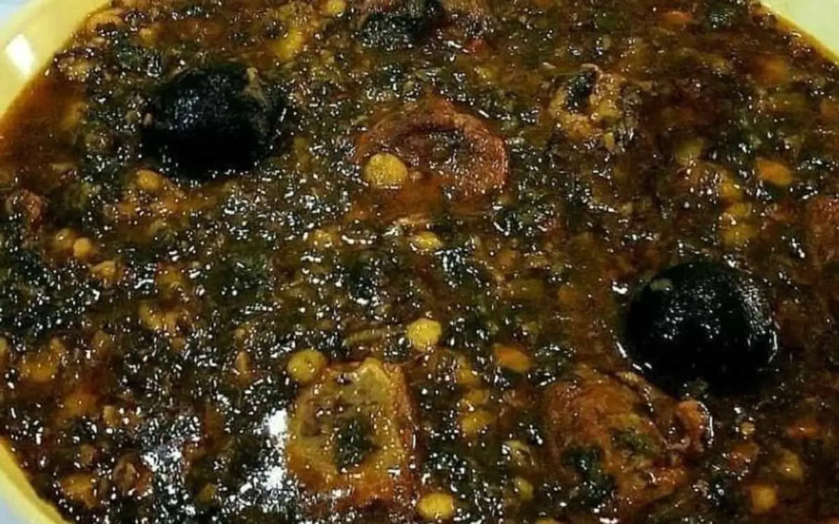 طرز تهیه خورش خرفه خوشمزه با لوبیا چشم بلبلی
