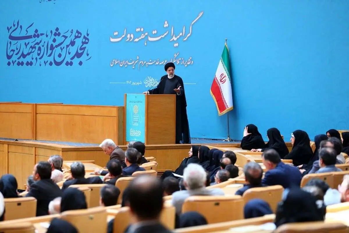 رئیسی: باید کاری کنیم افراد متناسب با میزان‌ کارشان حقوق بگیرند