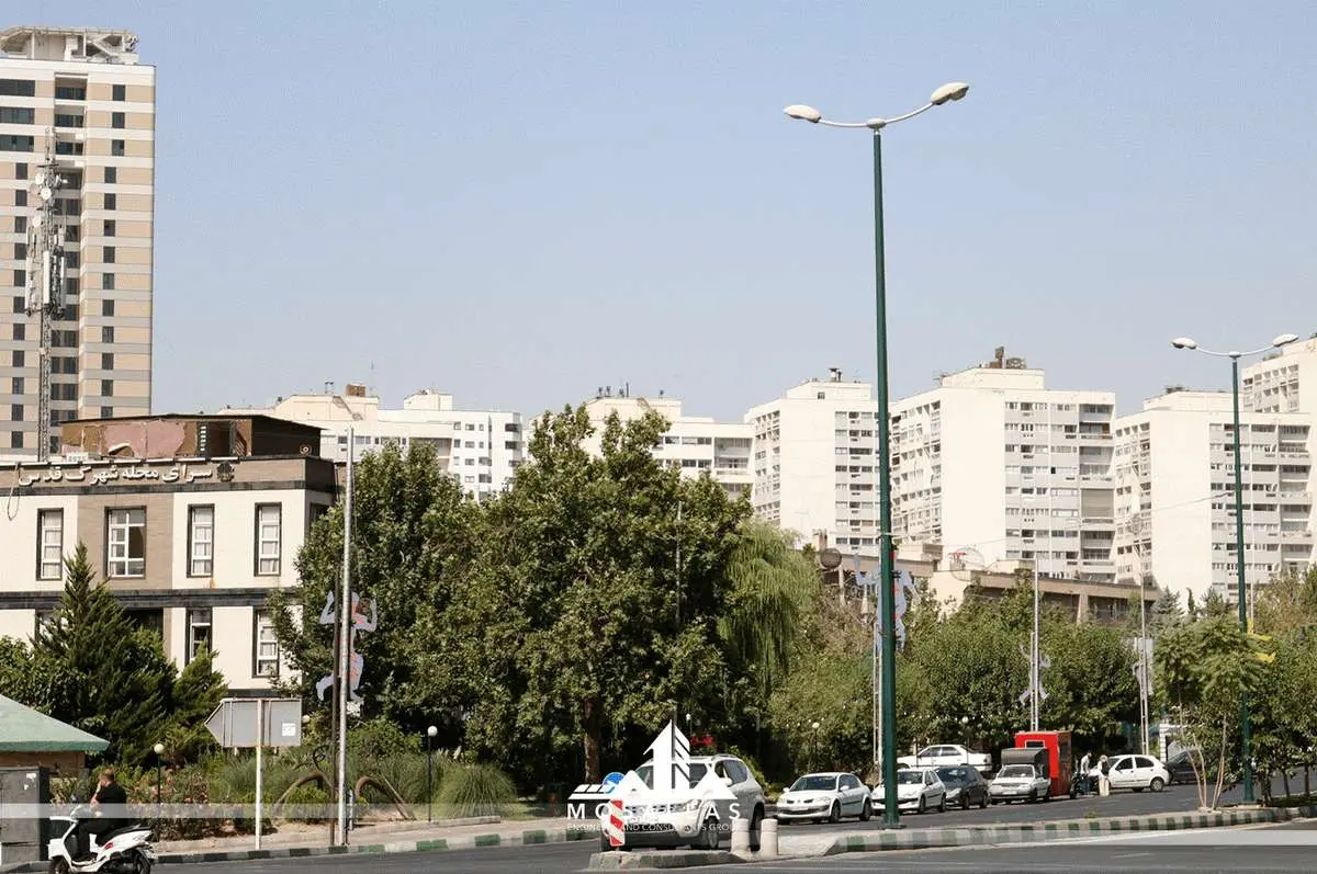 نوسانات قیمت ملک در سال 1402