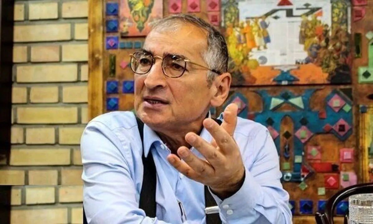 زیباکلام: اخراج اساتید سیاسی است