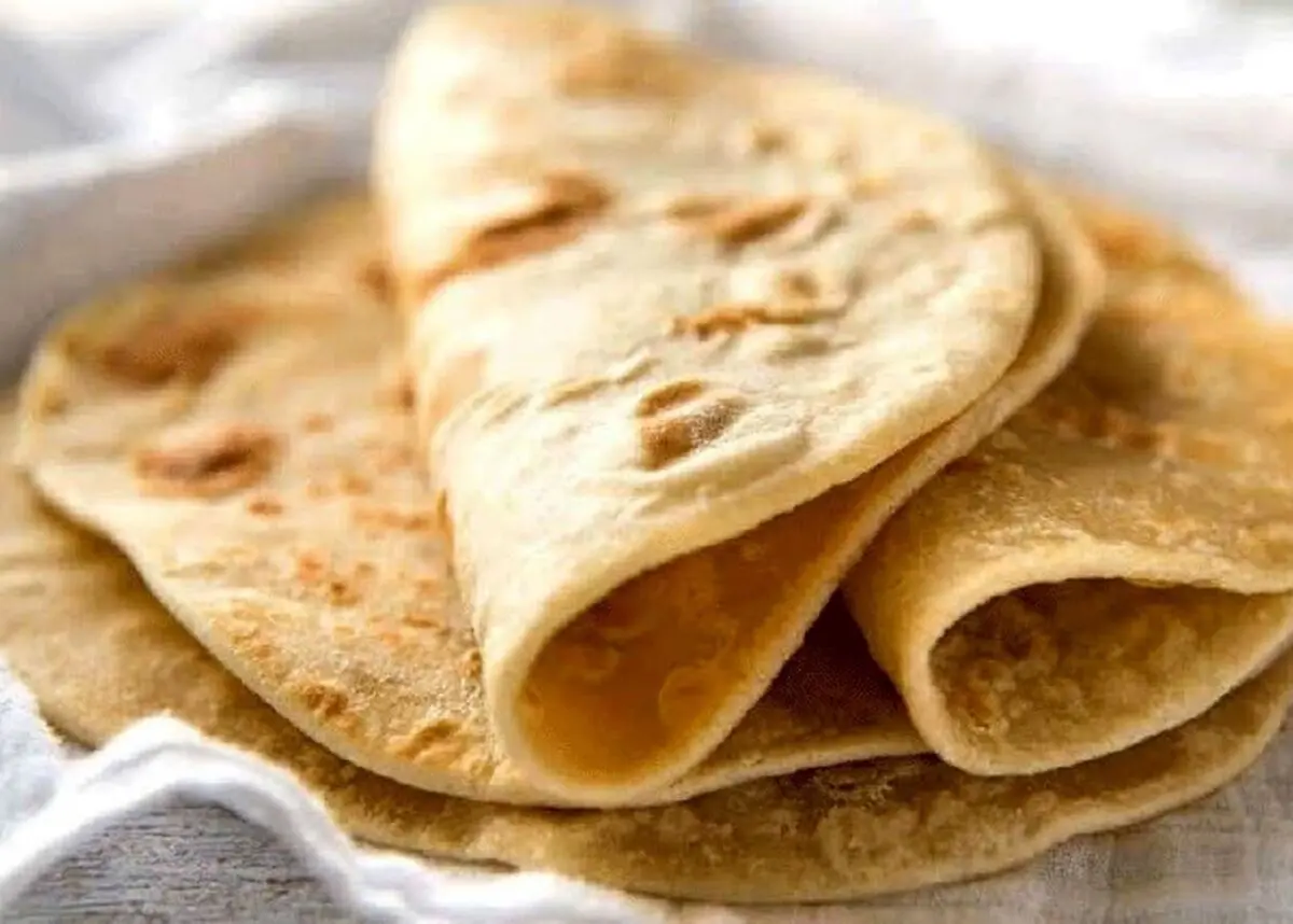 (ویدئو) به همین سادگی، بدون فر و فقط با ماهیتابه نون لواش درست کن