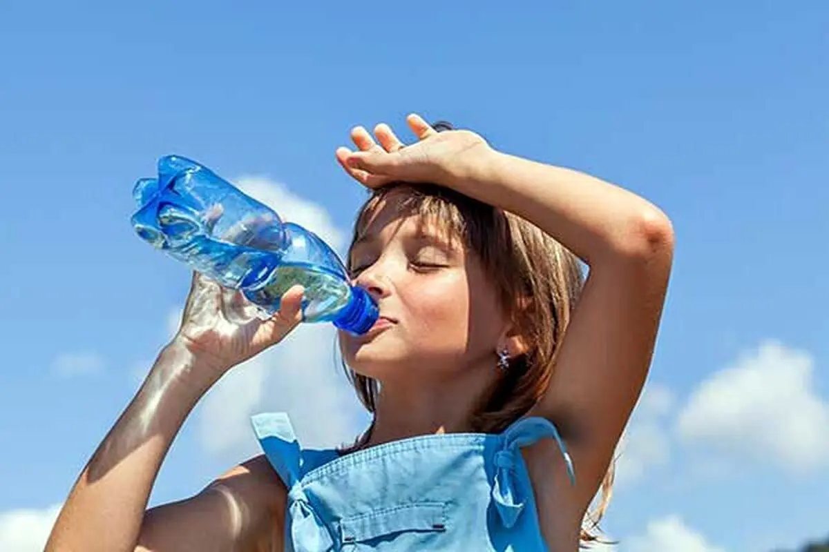 چقدر آب بنوشیم تا با کمبود آب بدن مواجه نشویم؟