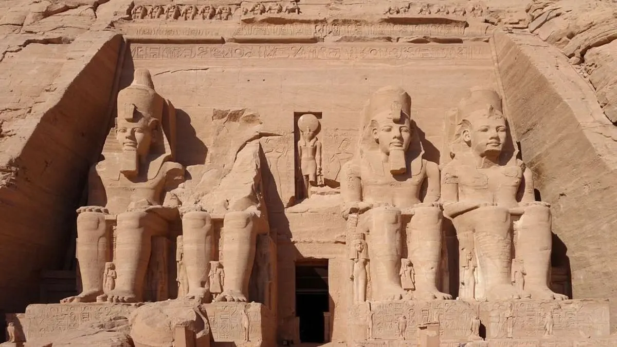 مصریان باستان با خواهر و برادر و فرزندان خود ازدواج می‌کردند؟