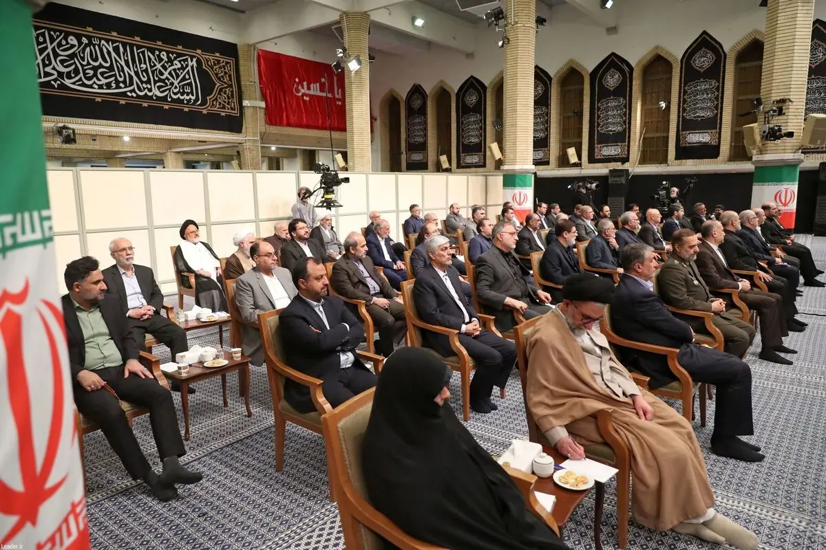 (تصاویر) دیدار رئیس‌جمهور و اعضای هیئت دولت با رهبر انقلاب