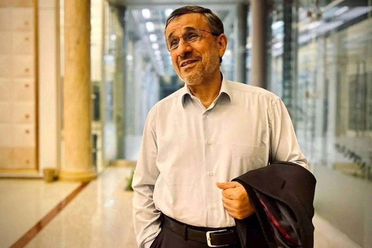 محمود احمدی نژاد لیست انتخاباتی میدهد؟