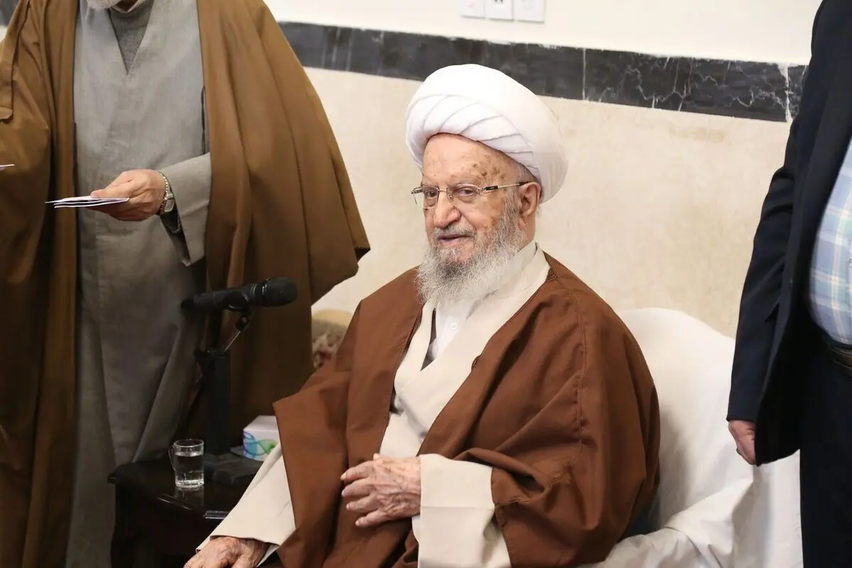 مسئول دفتر آیت‌الله مکارم شیرازی: شایعات درباره بیماری ایشان کذب است