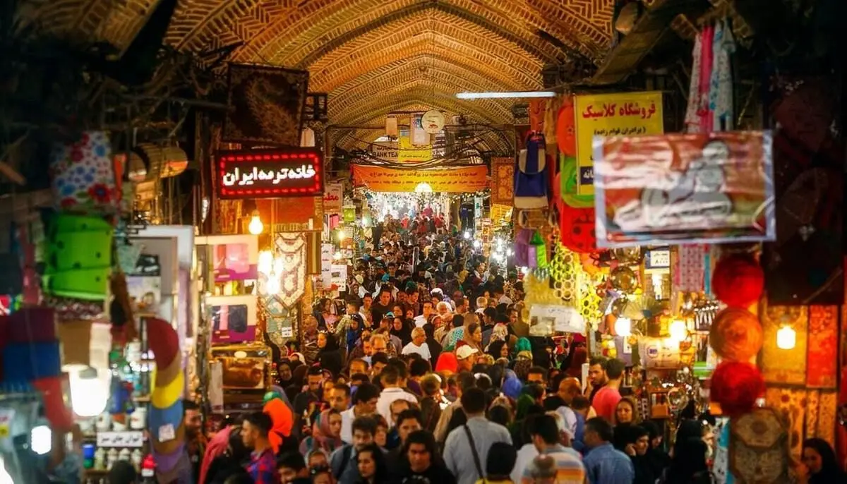 کنایه سنگین عباس عبدی به احتمال تعلیق شیپور و دیوار