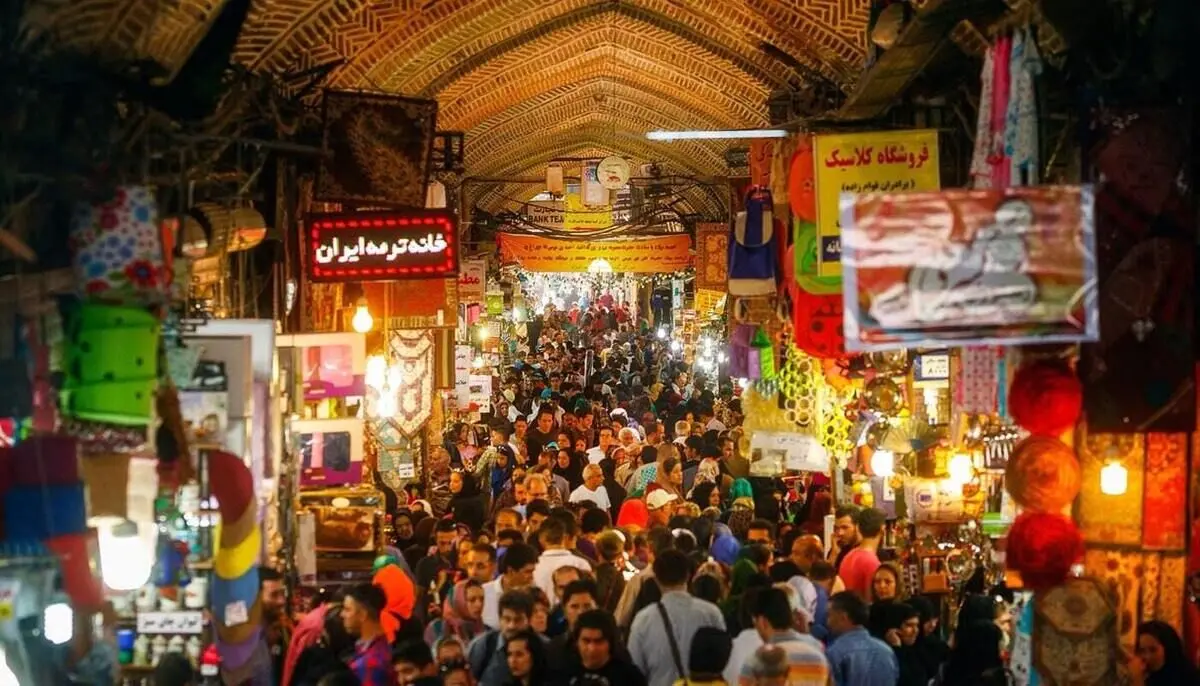 کنایه سنگین عباس عبدی به احتمال تعلیق شیپور و دیوار