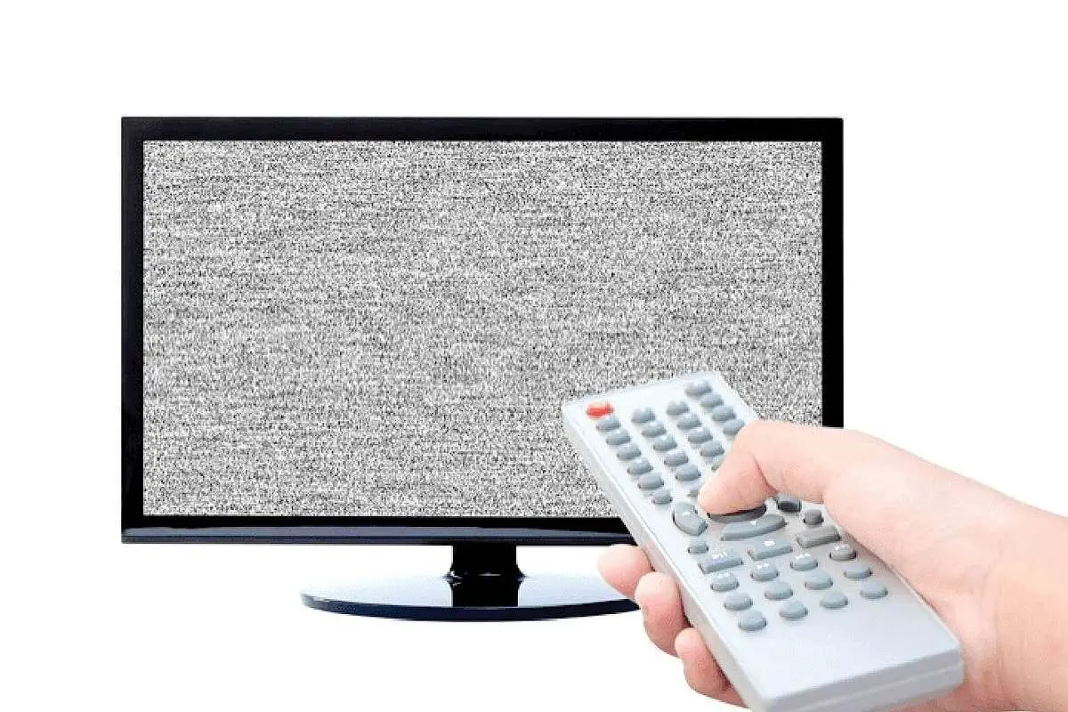 کنترل تلویزیون دست کیست؟