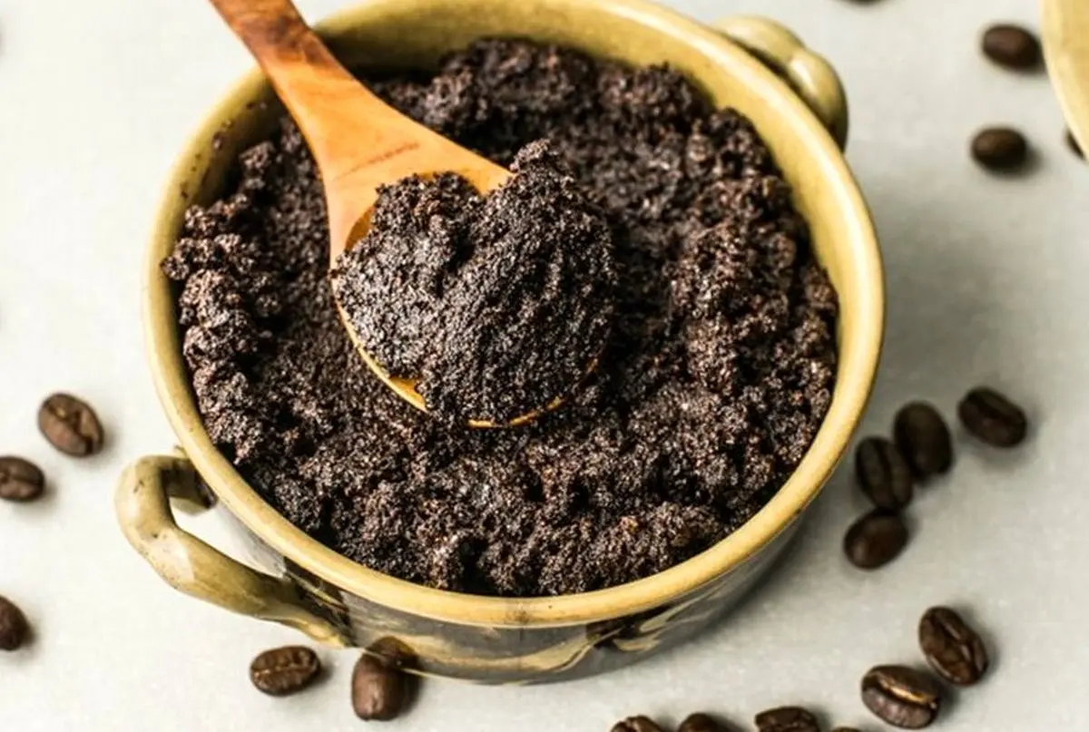 تفاله‌ی قهوه رو تو سطل آشغال نریز! خیلی مفیده!