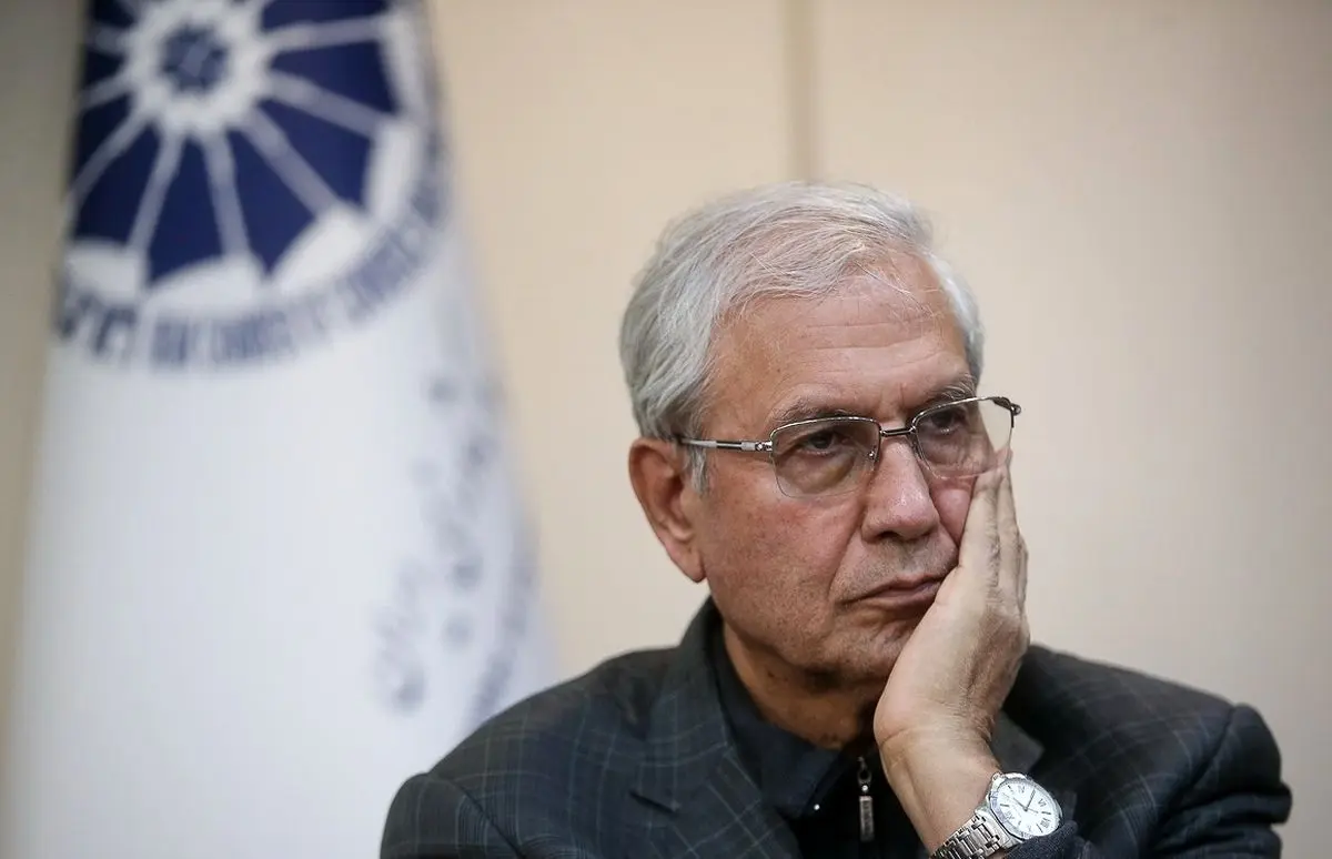 علی ربیعی: جای اساتید برجسته را افراد کم‌مایه، اما «وفادارنما» خواهند گرفت