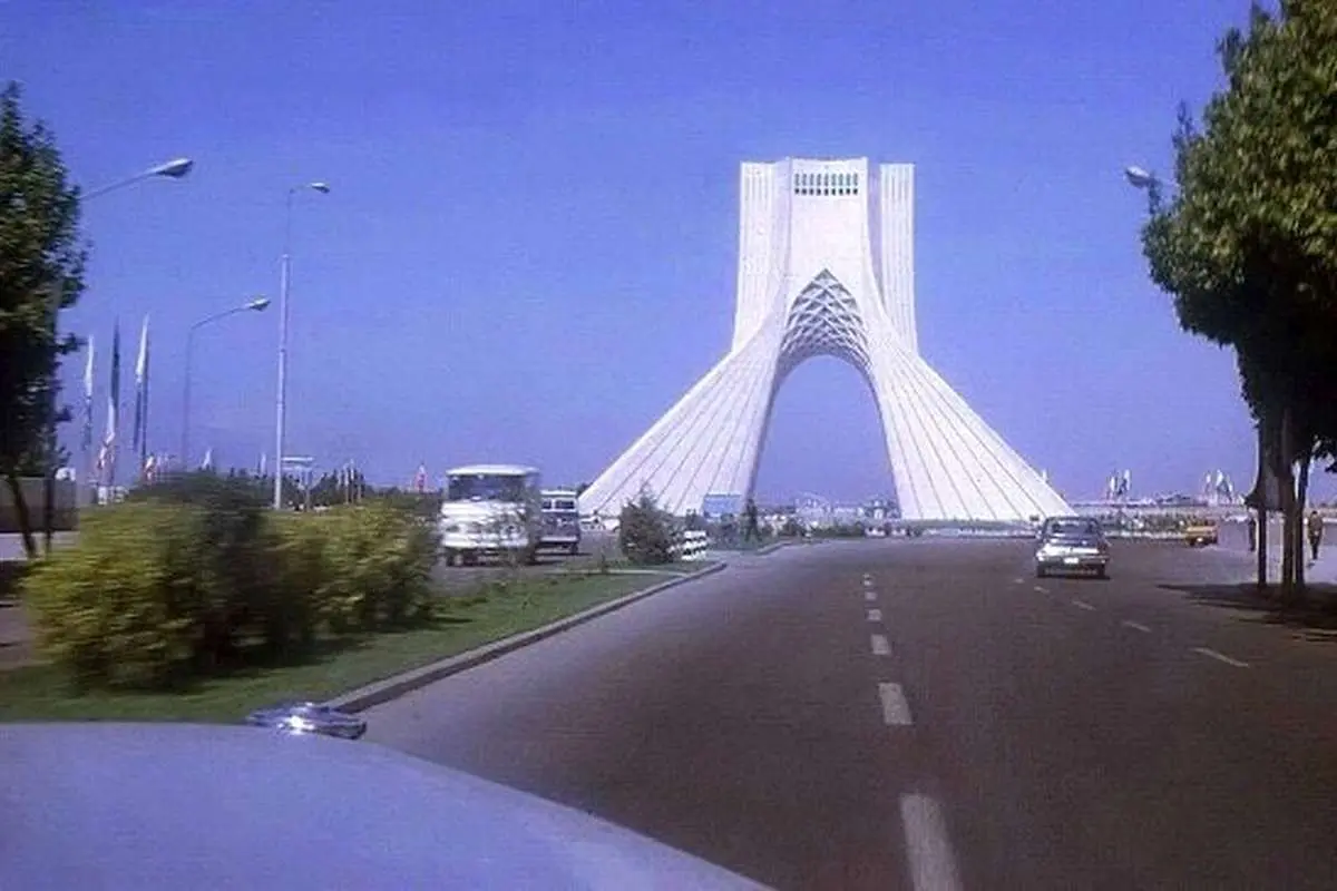 عکس کمیاب و زیرخاکی از تهران در سال ۱۳۲۸