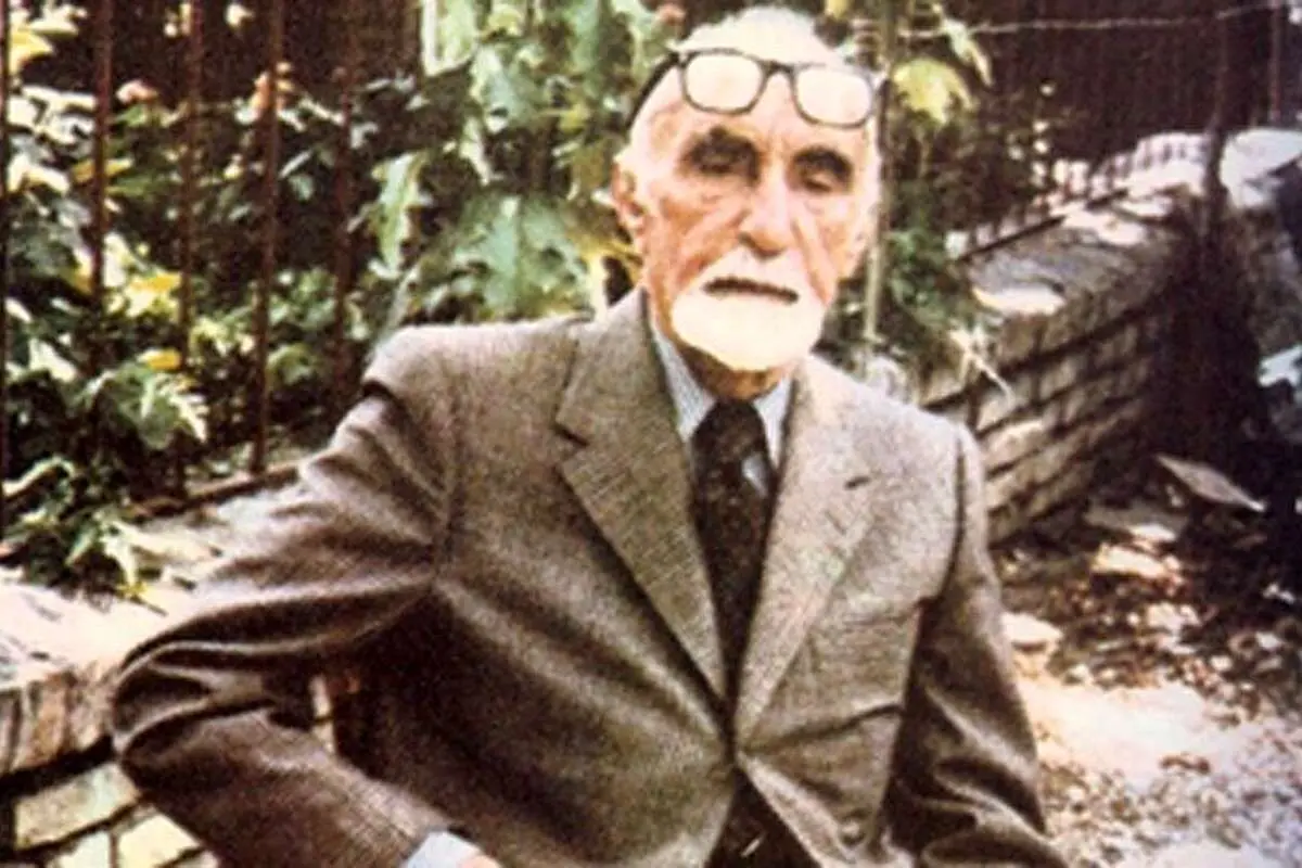 (عکس) مردی که یک میلیون متر مربع از اموالش را وقف کرد