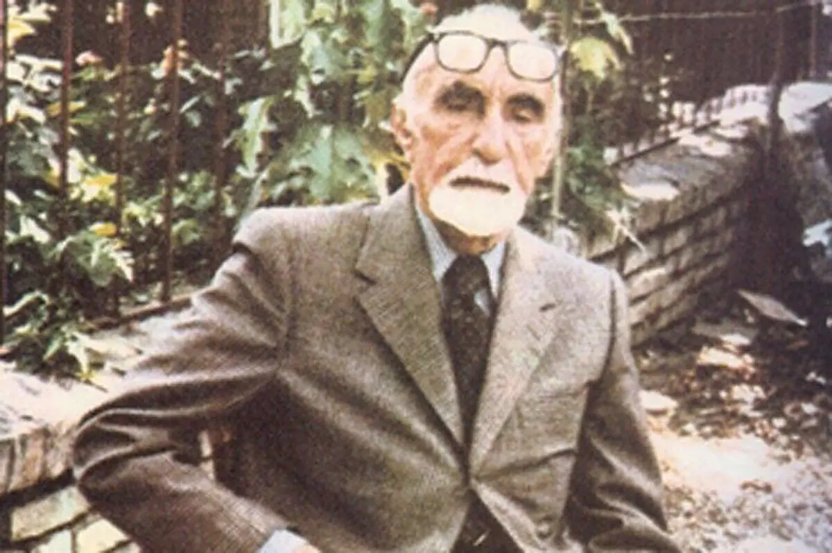 (عکس) مردی که یک میلیون متر مربع از اموالش را وقف کرد