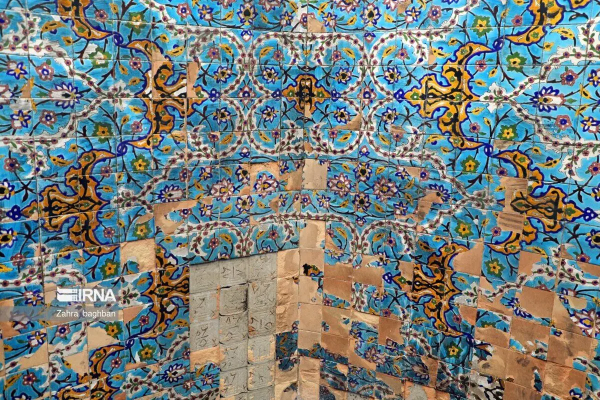 (تصاویر) خطر نابودی مسجد سید اصفهان به دلیل مدیریت چندگانه!