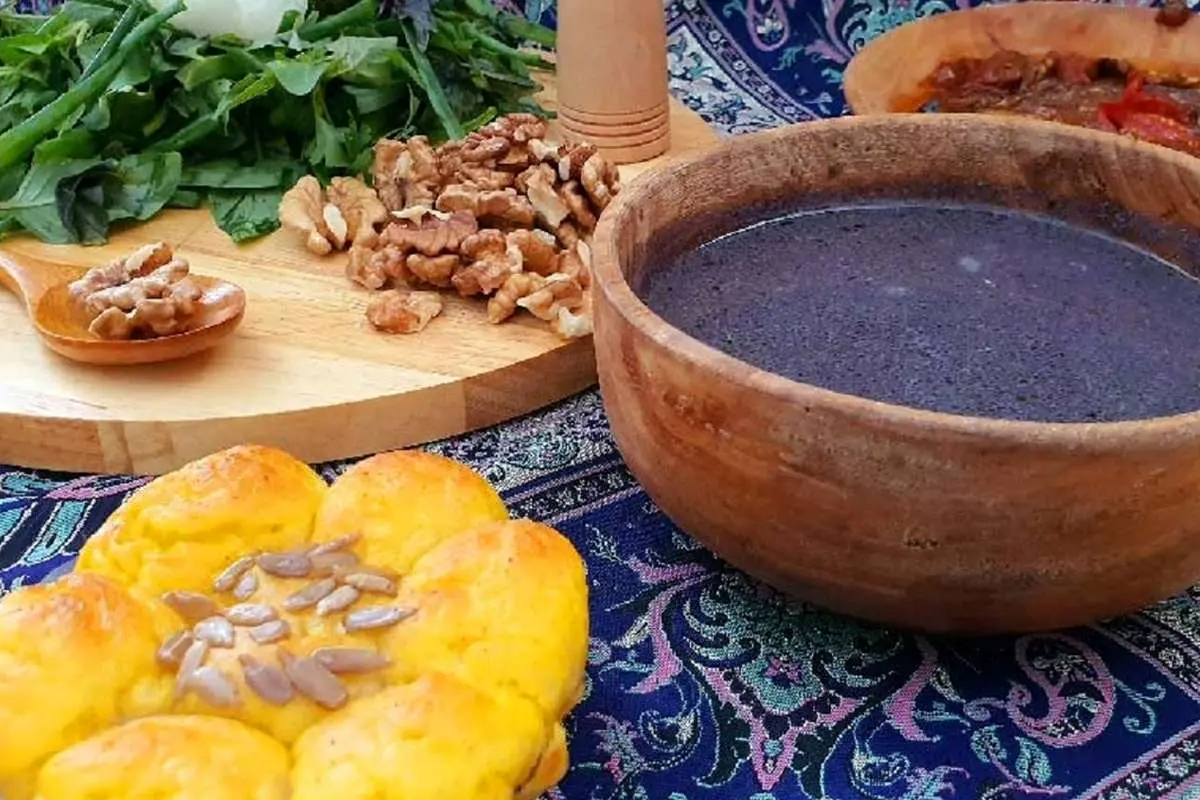 قروت بیرجندی؛ تجربه مزه کردن اولین غذای بنفش