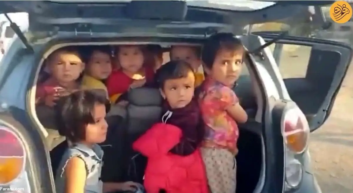 (ویدئو) بازداشت خانم معلم که ۲۵ کودک را در خودرو حمل میکرد!