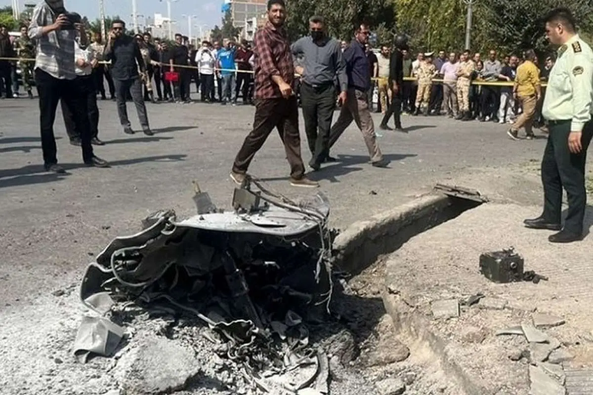 (ویدئو) روایت تازه یک مغازهدار از لحظه سقوط پهپاد در گرگان؛ ماجرا چه بود؟