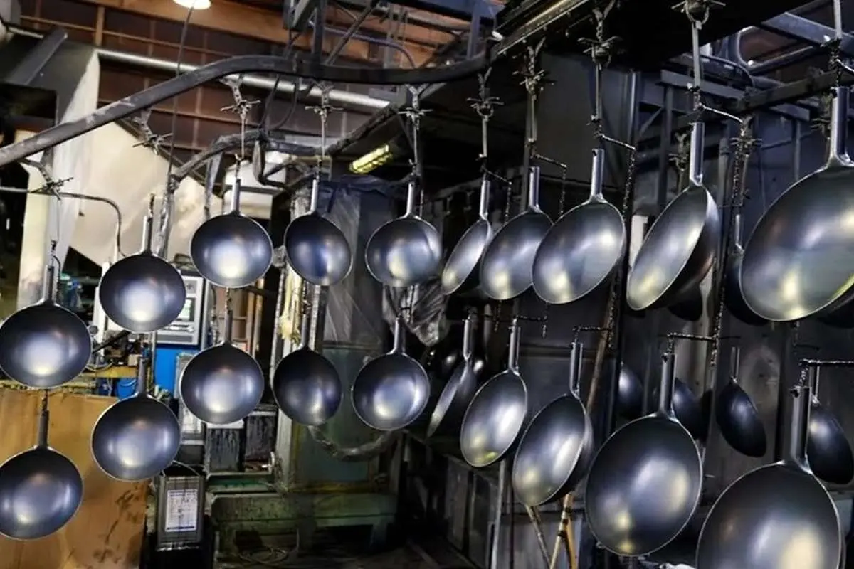 (ویدئو) عملیات تماشایی تولید ماهیتابههای مشهور ژاپنی در کارخانه