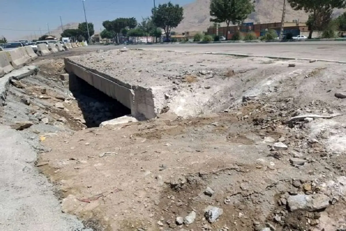 ویدیویی تکان دهنده از تخریب بتن و سرقت میلگرد پلهای بین شهری