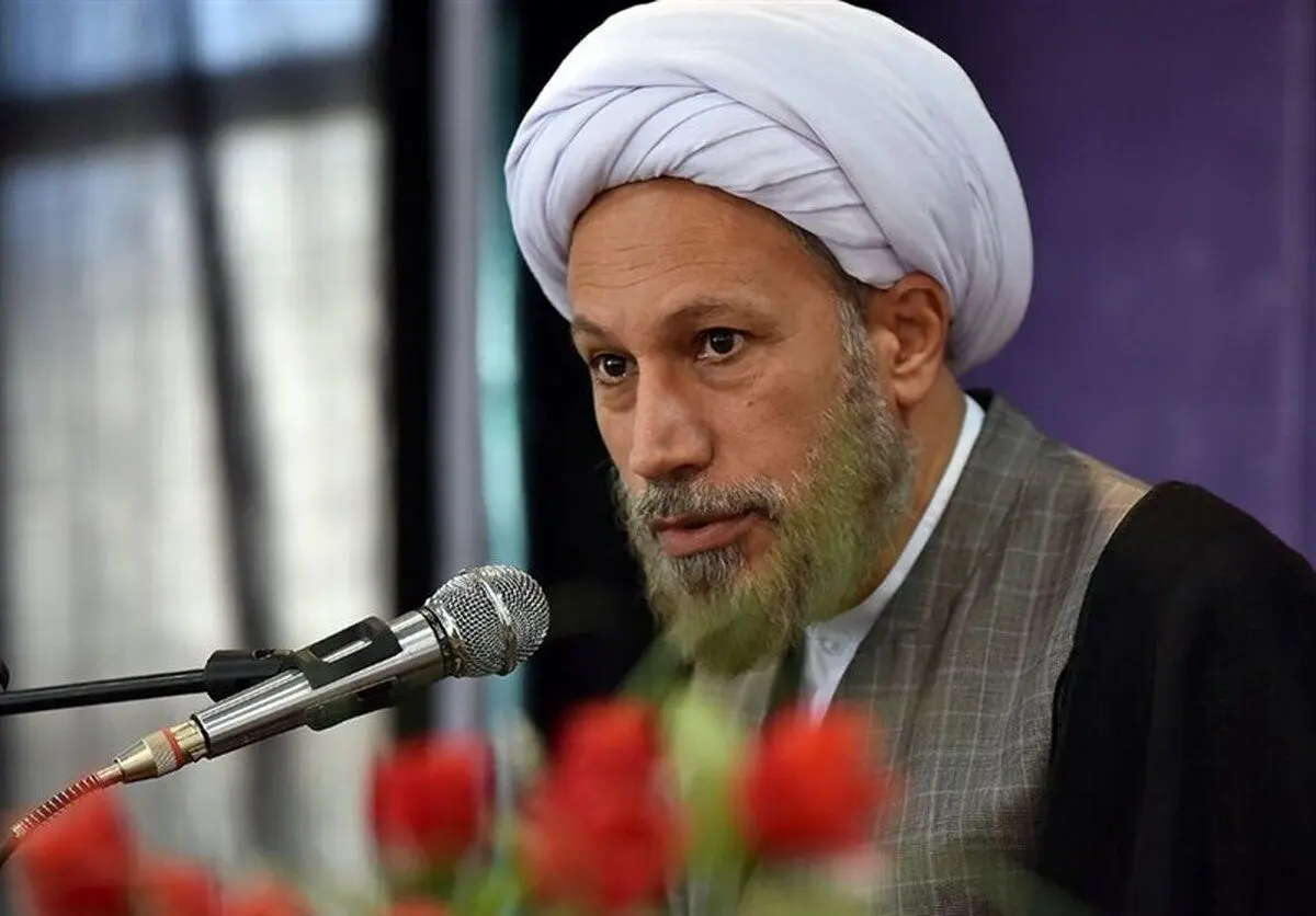 امام جمعه شیراز: از قاجار تا پهلوی نفت را برای خوش گذرانی فروختند