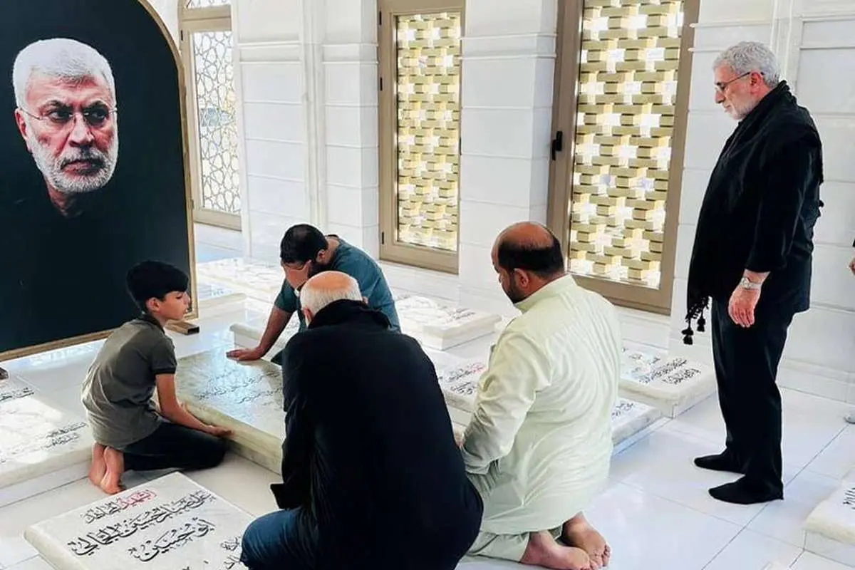 (تصویر) حضور سردار قاآنی در آرامگاه شهید ابومهدی المهندس