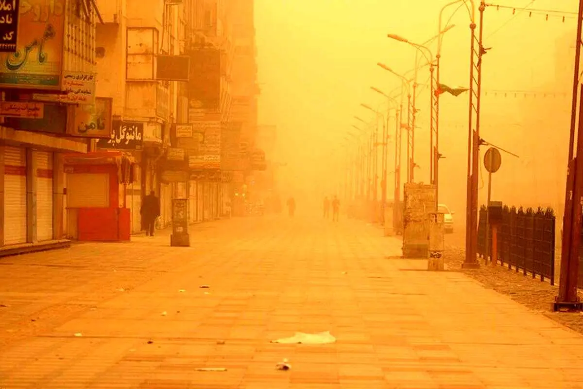 وقوع گرد و خاک گسترده در غرب کشور