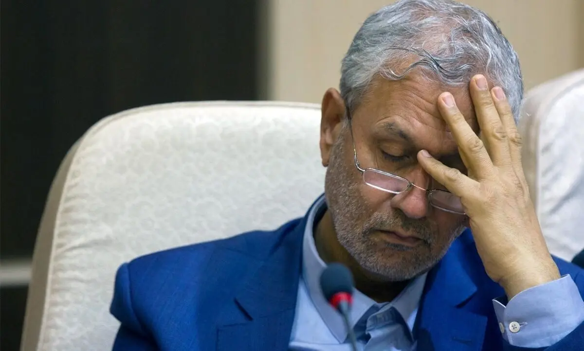 کنایه معنادار ربیعی به خاندان پهلوی/می خواهید خود را دلسوز و دمکرات مآب نشان دهید؟