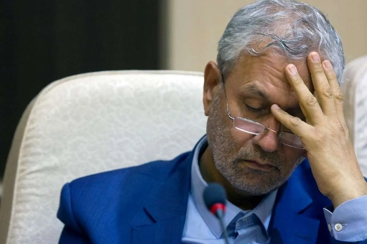 کنایه معنادار ربیعی به خاندان پهلوی/می خواهید خود را دلسوز و دمکرات مآب نشان دهید؟
