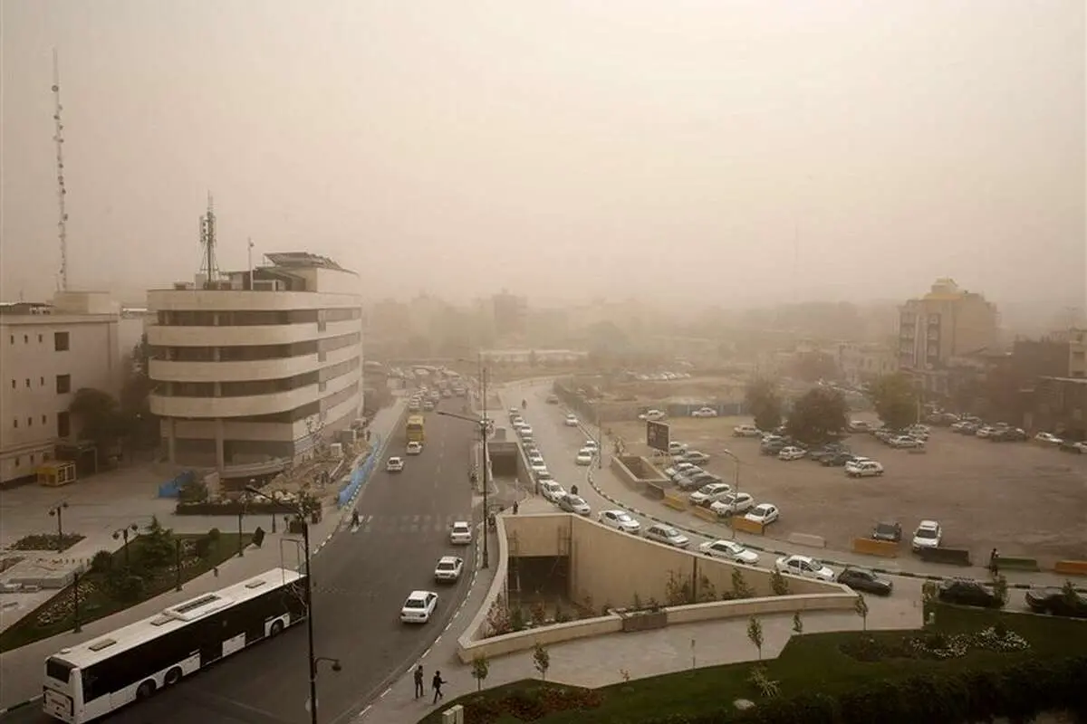 شرایط اضطراری گرد و غبار در مشهد/ فعالیت‌های آموزشی و ورزشی تعطیل شد