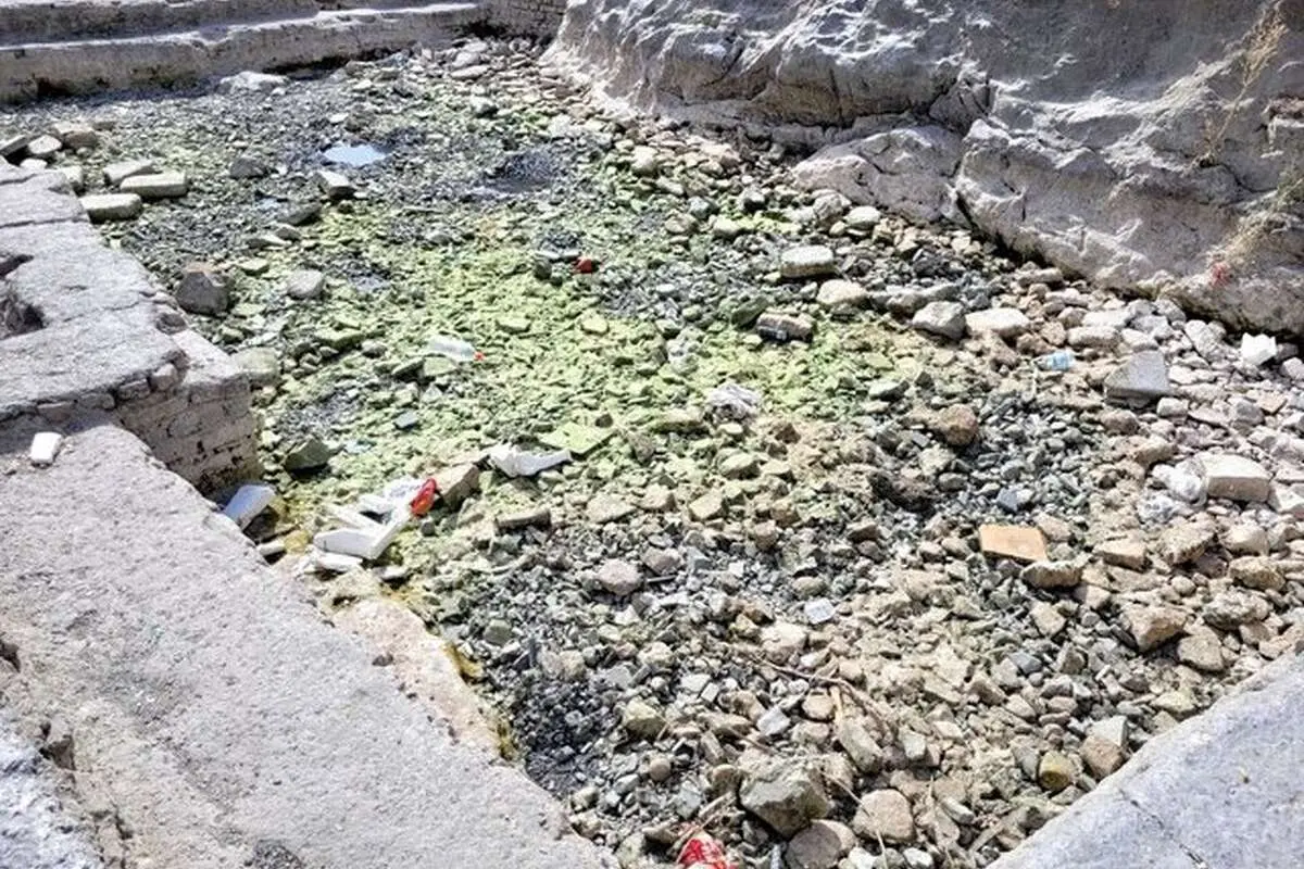 (تصویر) چشمه هفت هزار ساله تهران کامل خشک شد