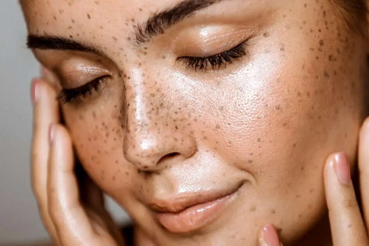 عادت های صبحگاهی که نمی دانستید به پوست صدمه می زنند