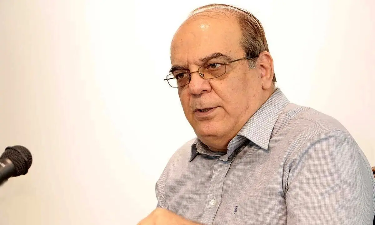 پس لرزه انتشار عکس نماز خواندن رئیسی در هواپیما