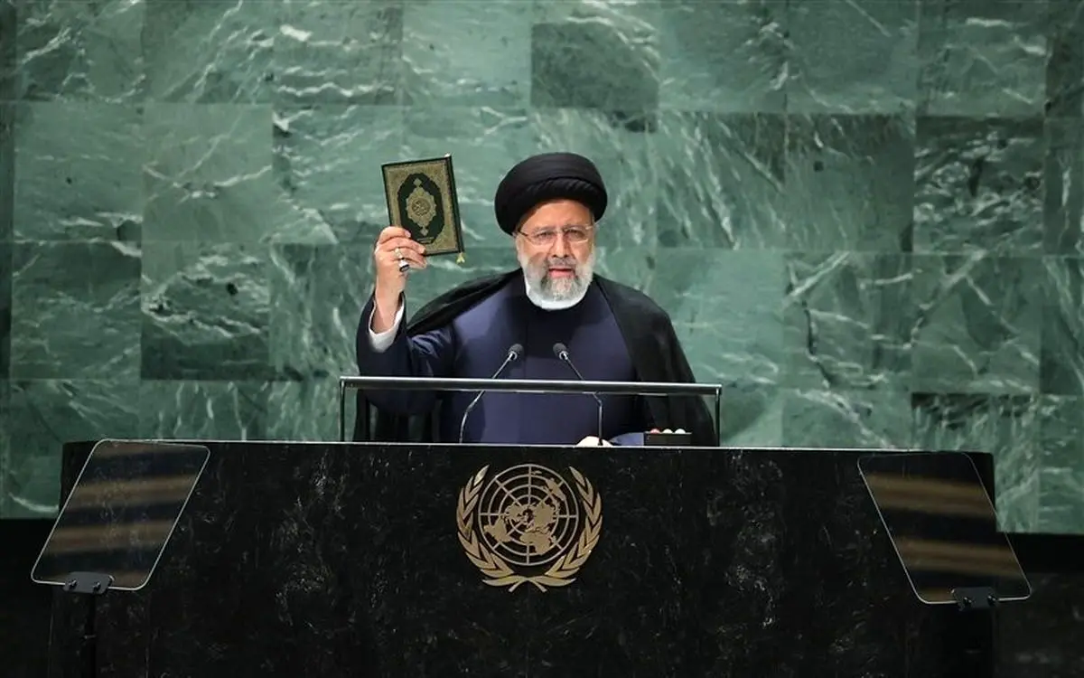 عکس همراهان رئیسی در زمان سخنرانی در صحن سازمان ملل
