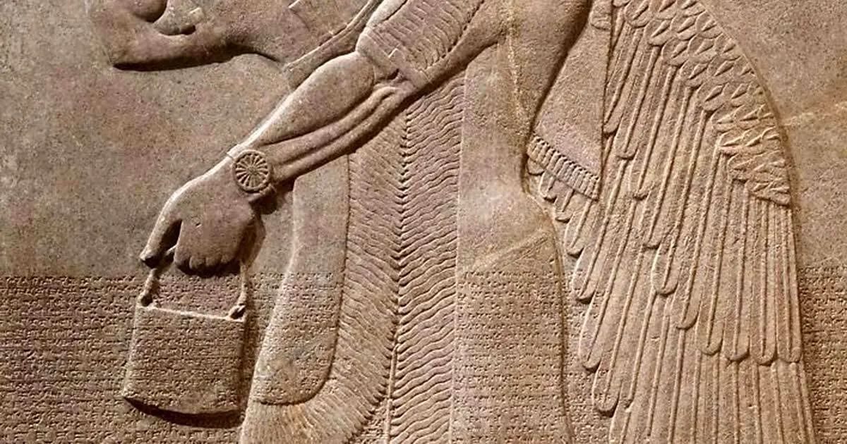 (عکس) علت دیده شدن کیف زنانه در سنگ نگاره‌های باستانی جهان