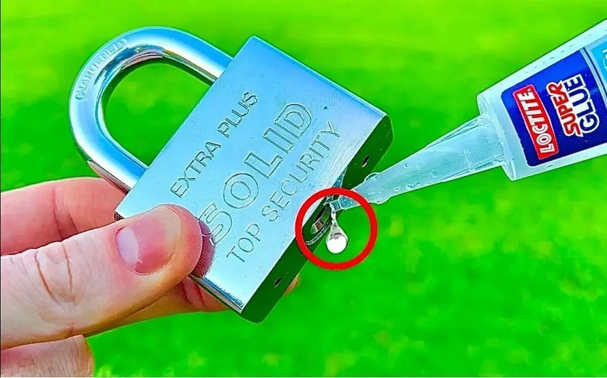 (ویدئو) چگونه با چسب قطره‌ای و جوش شیرین قفل را باز کنیم؟
