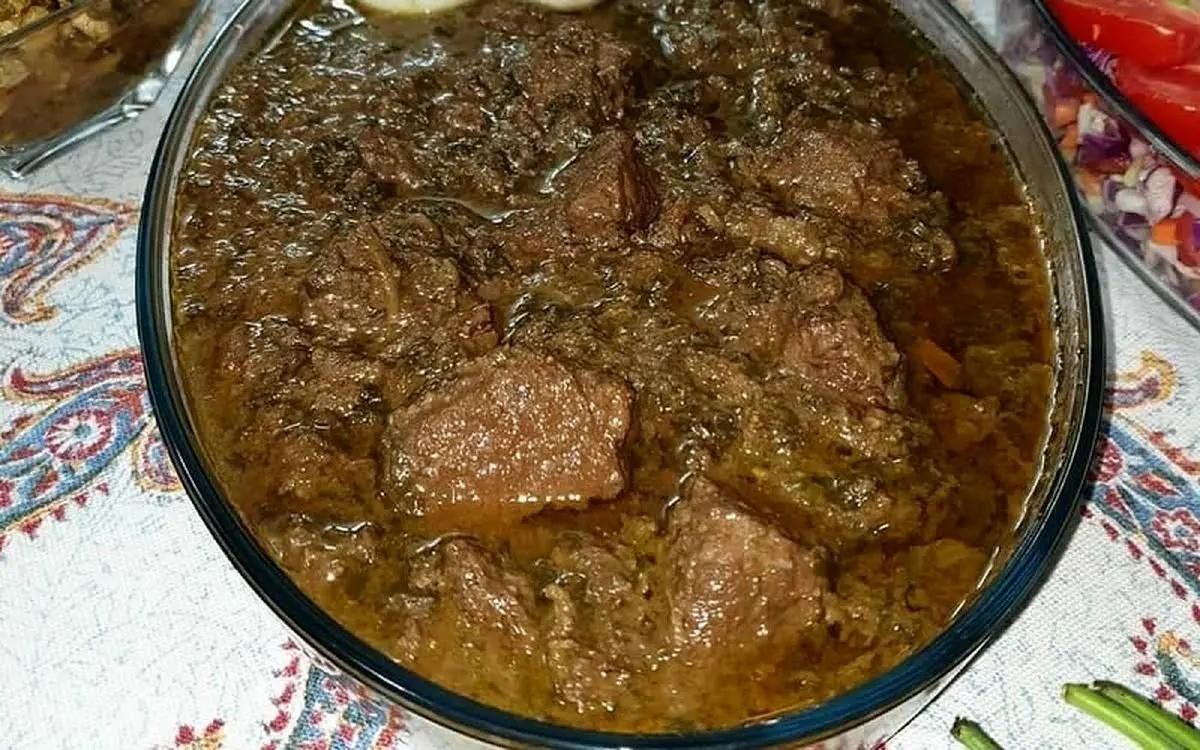 «خورش اسفناج گردو»، غذایی لذیذ و مقوی که مشتری اش می‌شوید!